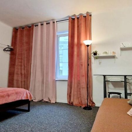 Prywatny Pokoj W Sercu Warszawy Pokoj 6 Varsóvia Exterior foto